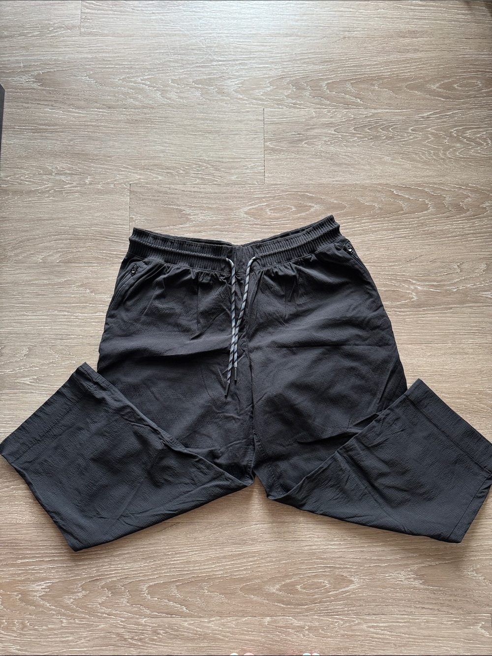 Athleta Trekkie Straight Crop